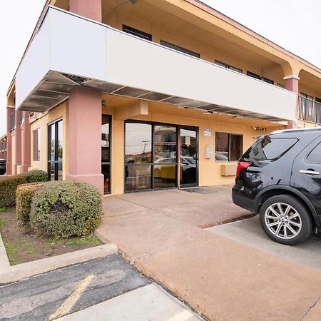 Oyo Hotel Tulsa Ok I-44/Route 66 Экстерьер фото